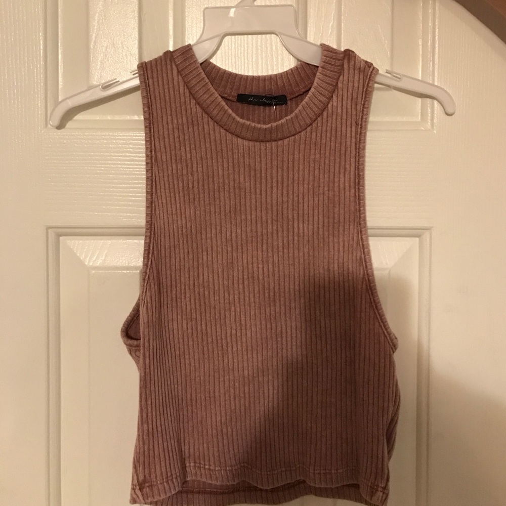 ✨FLASH SALE Dusty Rose Ribbed Crop Top - Picture 2 of 2