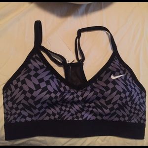New Nike sports bra. With removable pads.