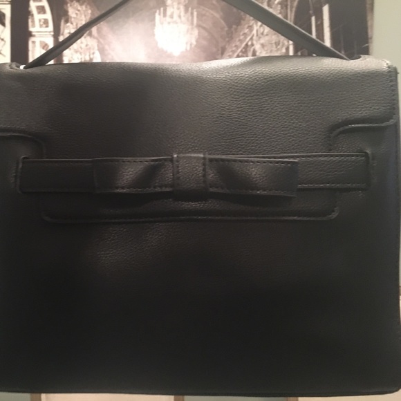 Last one!!! 🎀Final Sale!!🎉 Ribbon 🎀 Satchel - Picture 3 of 6