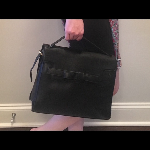 Last one!!! 🎀Final Sale!!🎉 Ribbon 🎀 Satchel - Picture 2 of 6