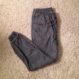 Gap Joggers in Canvas