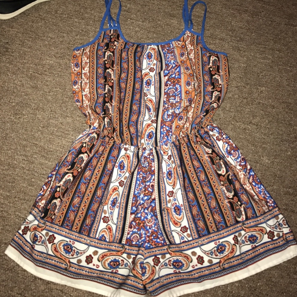 Patterned romper
