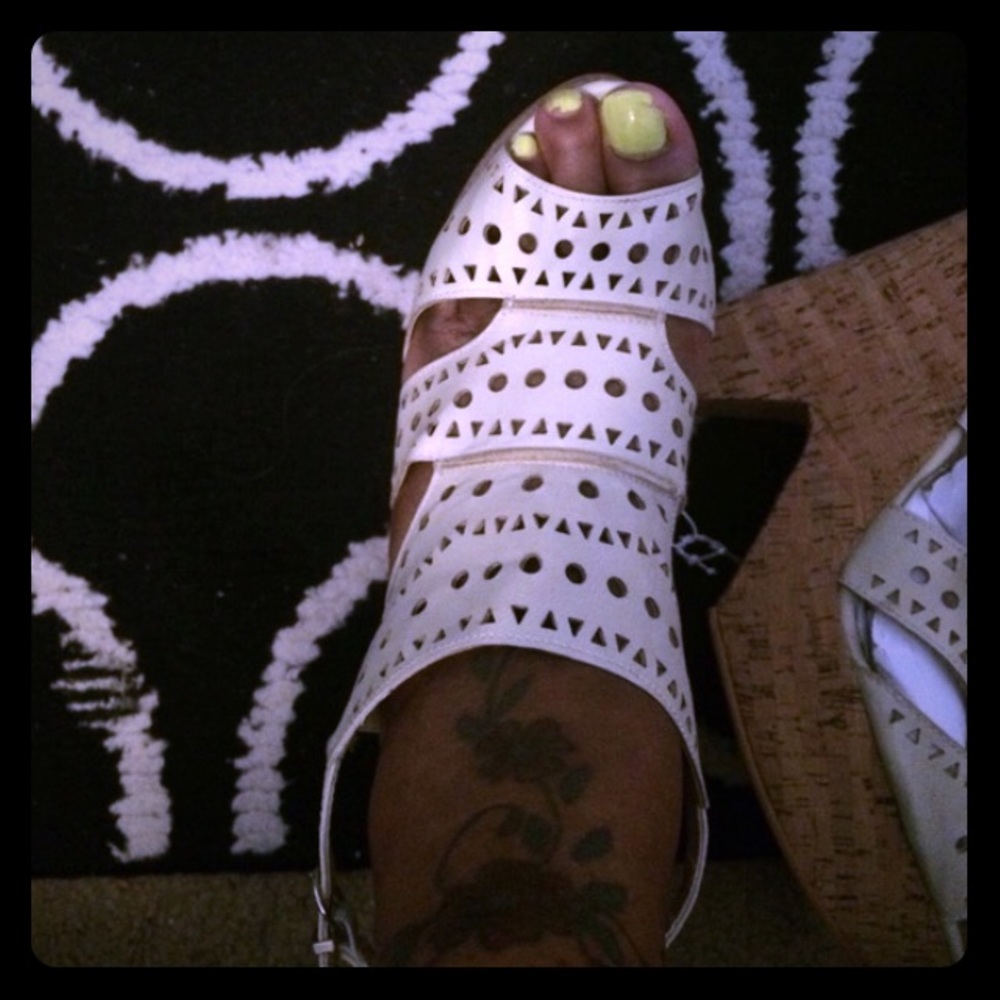 New never worn white Size 12 wedge