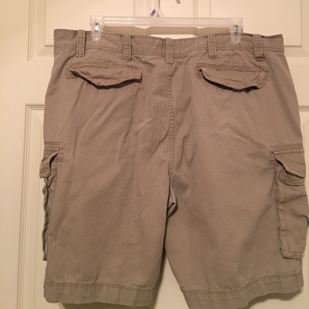 Men's big and tall cargo shorts - Picture 2 of 3