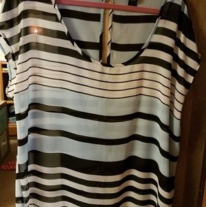 Torrid Button Back Chiffon Top Size 1X