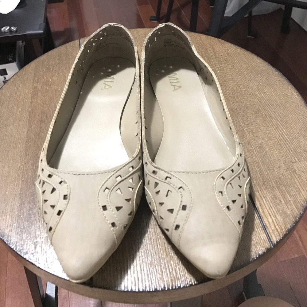 MIA Aristocrat Taupe Flats