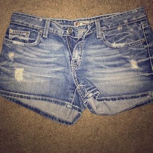 BKE Sabrina shorts size 28