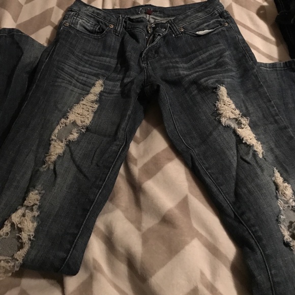 Size 3 ripped skinny jeans - Picture 4 of 7