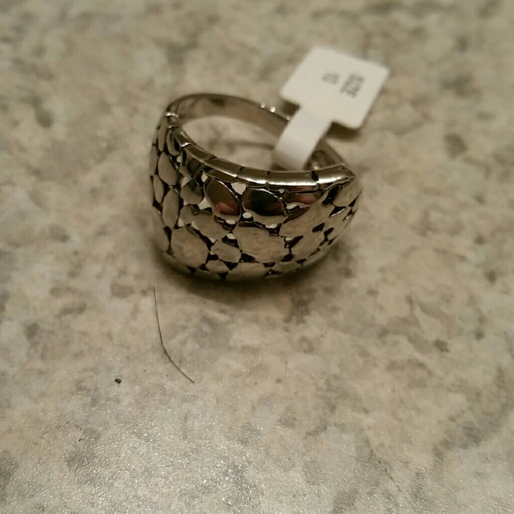 NWT size 10 fashion ring