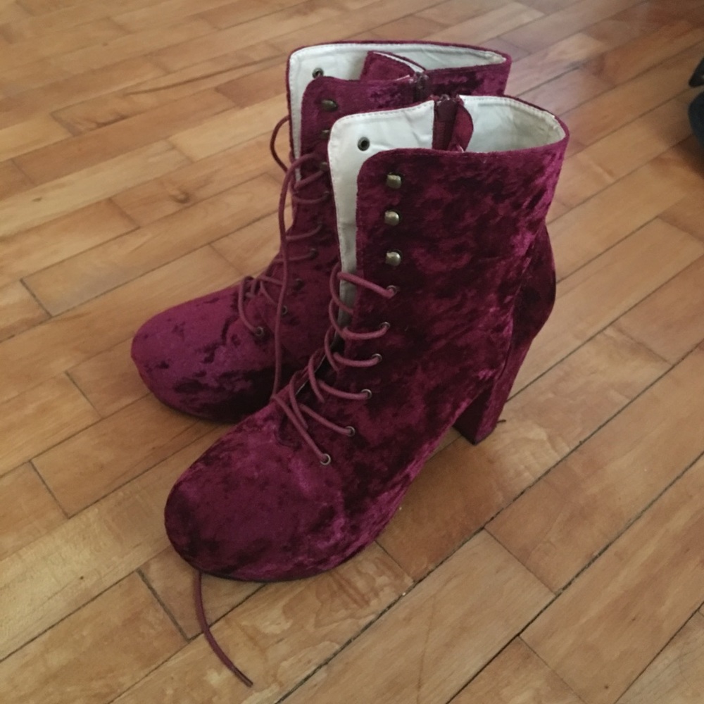 VELVET PINK BOOTS