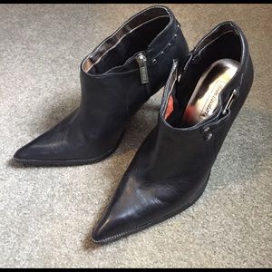 HD high heel booties