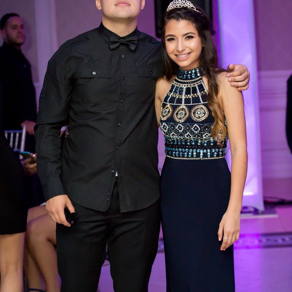 Hi!! I am selling my sweet 16 dress - Picture 2 of 3