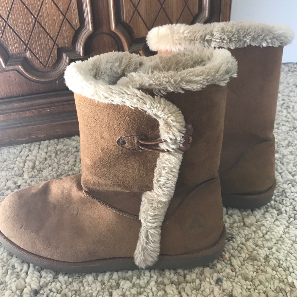 Airwalk (ugg like) boots