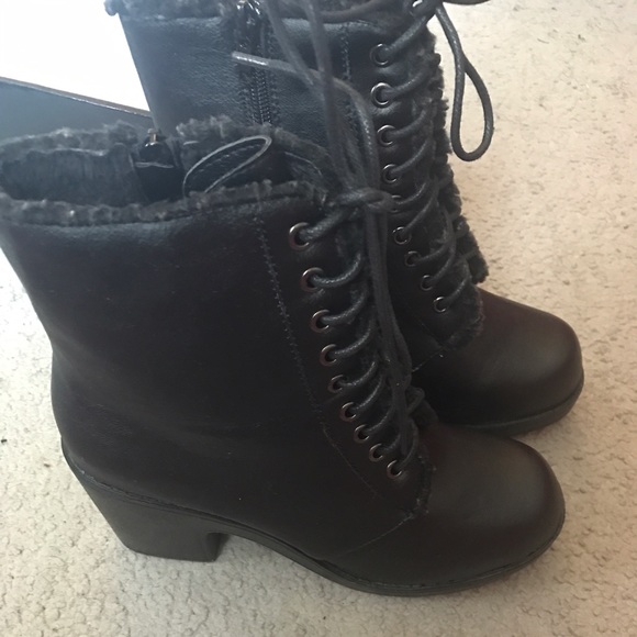 Black booties - Picture 1 of 4