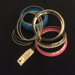 Bakers  Ladies bracelet set. New with tags