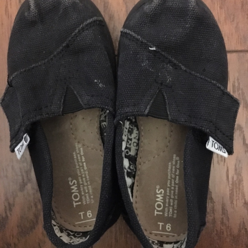 Toms
