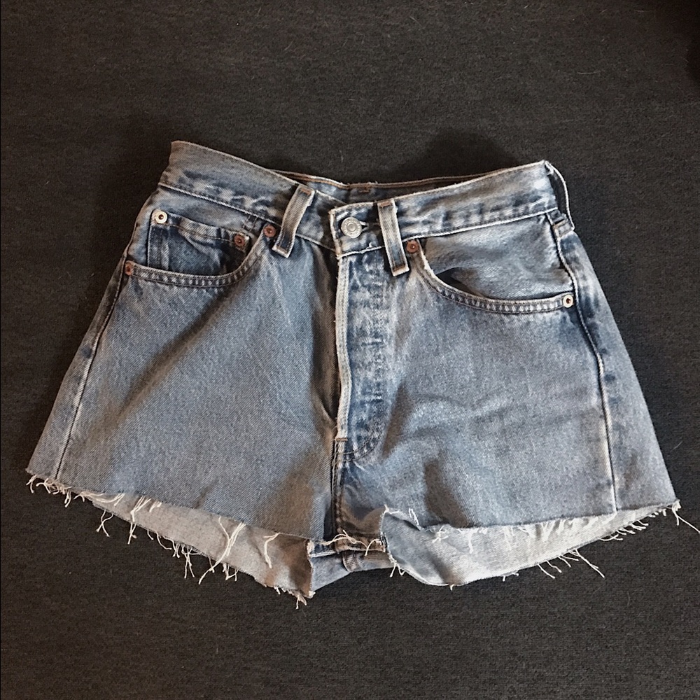 ❌SOLD❌ Levi 501 Denim Shorts