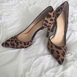 Jessica Simpson stiletto cheetah print size 8 heel