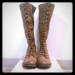 Mossimo lace up boots