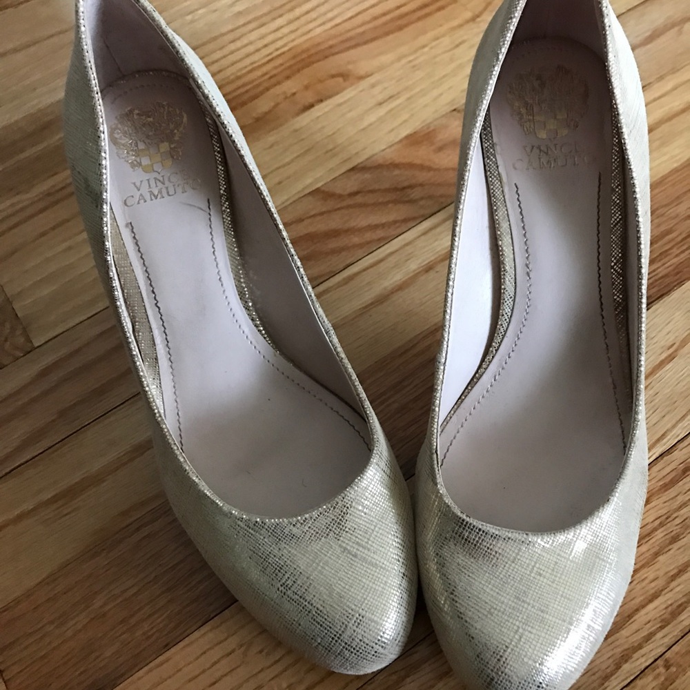 High heel, platform shoe.