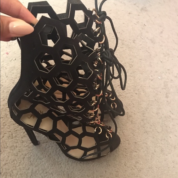 Strappy heels - Picture 1 of 4