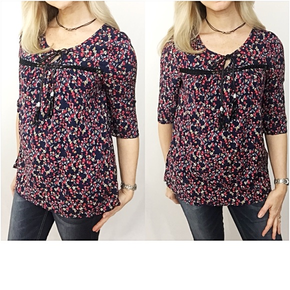 Sassy Ditsy Floral Tassel Tie Tunic Top Small - Picture 4 of 7