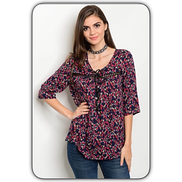 Sassy Ditsy Floral Tassel Tie Tunic Top Small - Picture 6 of 7