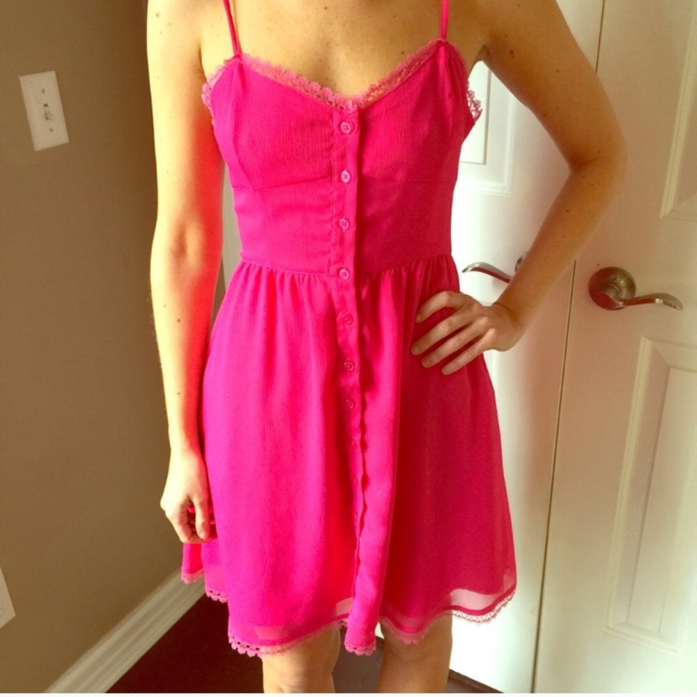 Kirra Pretty Pink Dress 🌺 - Picture 6 of 8