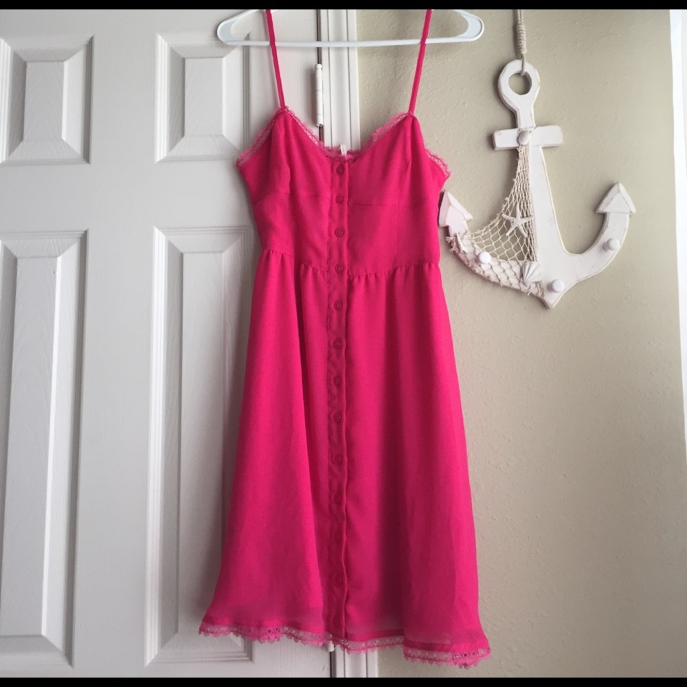 Kirra Pretty Pink Dress 🌺 - Picture 1 of 8