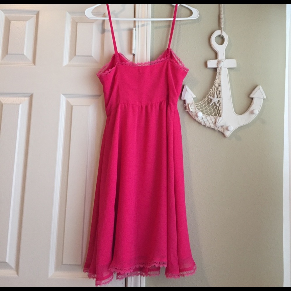 Kirra Pretty Pink Dress 🌺 - Picture 5 of 8