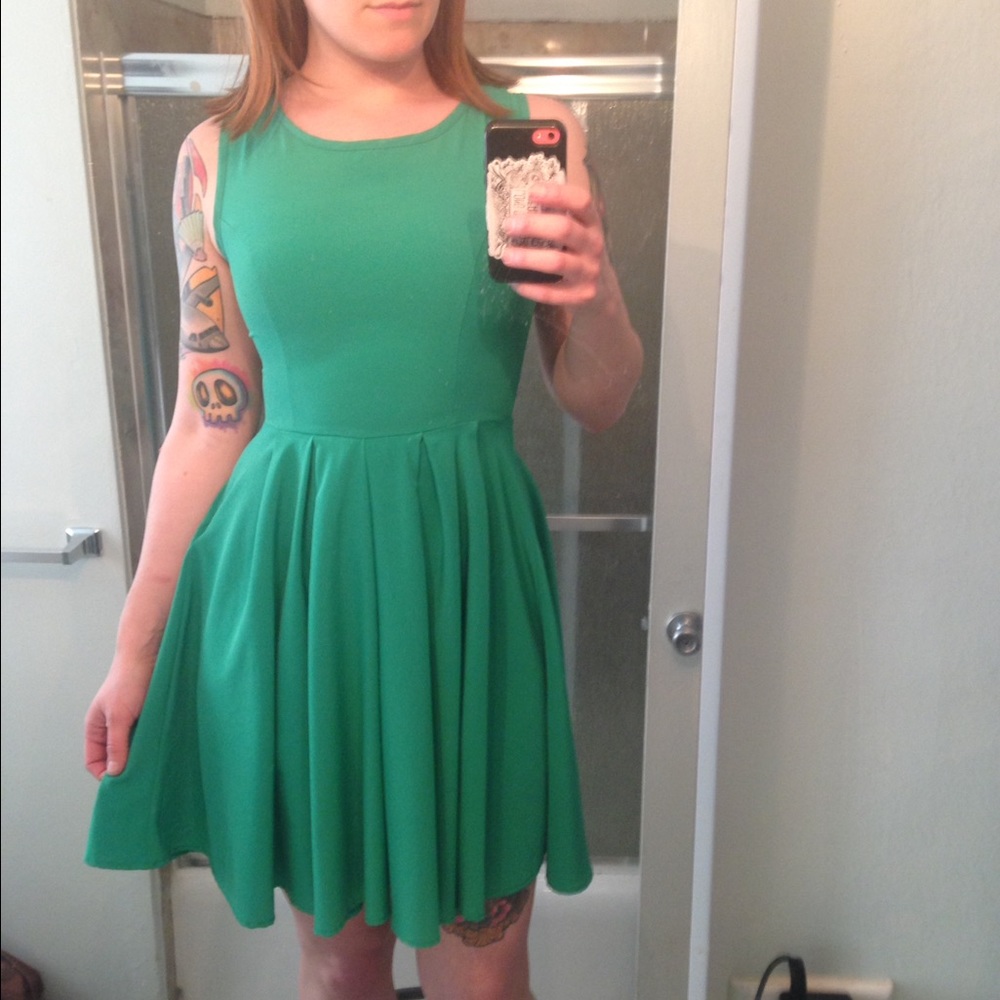 Kelly green a-line zip dress