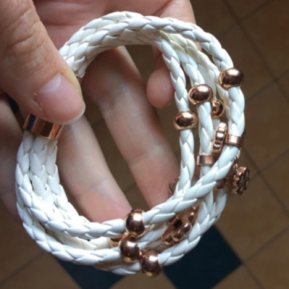 💖Rose Gold 4 Clover Leaf Charm Bracelet - Picture 4 of 4