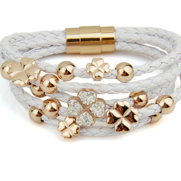 Boutique Jewelry - 💖Rose Gold 4 Clover Leaf Charm Bracelet
