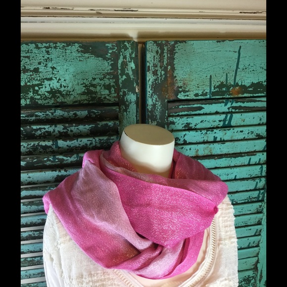 Beautiful Vibrant Scarf - Picture 3 of 3