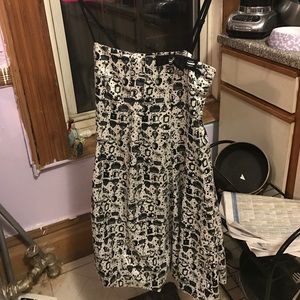 B/w cute pattern puffy button thin strap dress