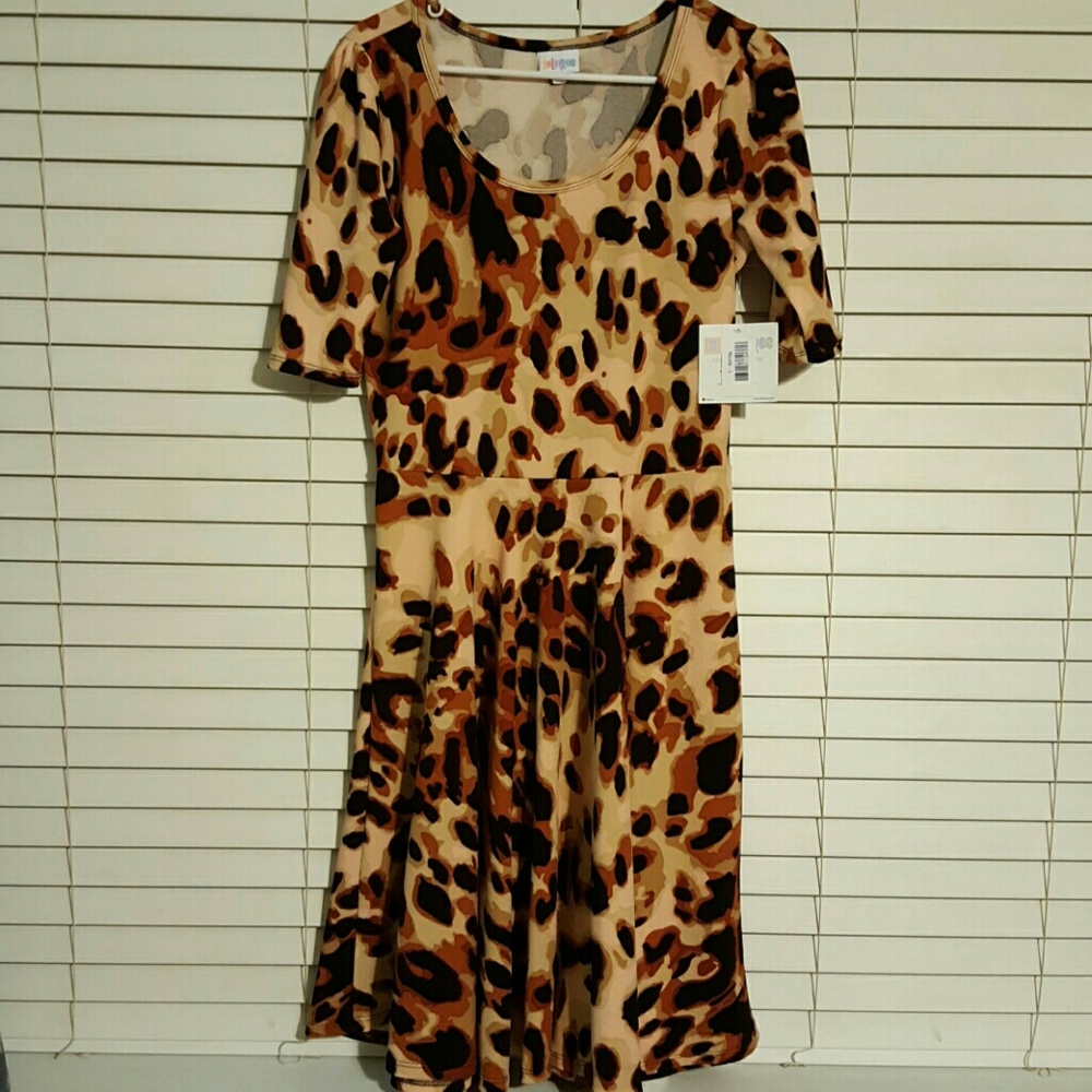 Nwt animal print Lularoe Large Nicole dress