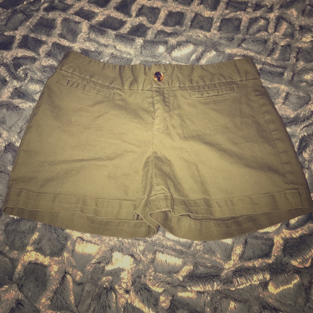 Banana Republic olive green cotton shorts