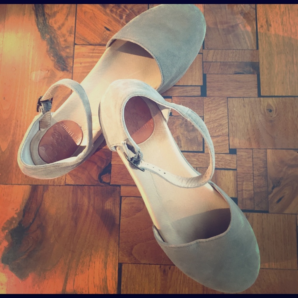 GEE WAWA suede and leather platform pumps