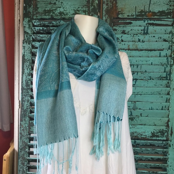 Beautiful Aqua Pashmina - Picture 2 of 5