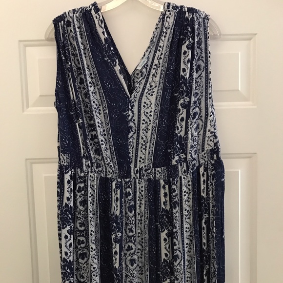 SOLD L, XL MAXIi, SIDE SLITS - Picture 2 of 5