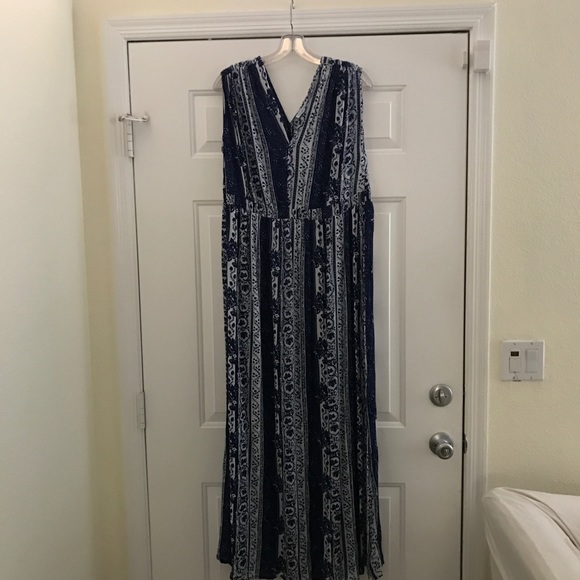 SOLD L, XL MAXIi, SIDE SLITS - Picture 4 of 5