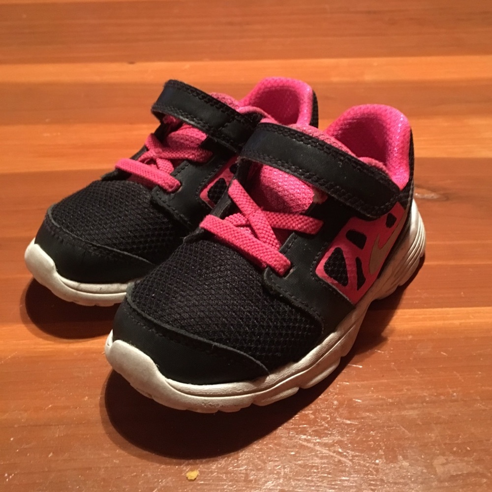 Child's NIKE shoes