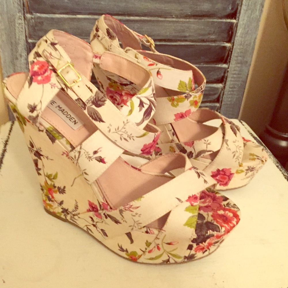 Steve Madden floral wedges