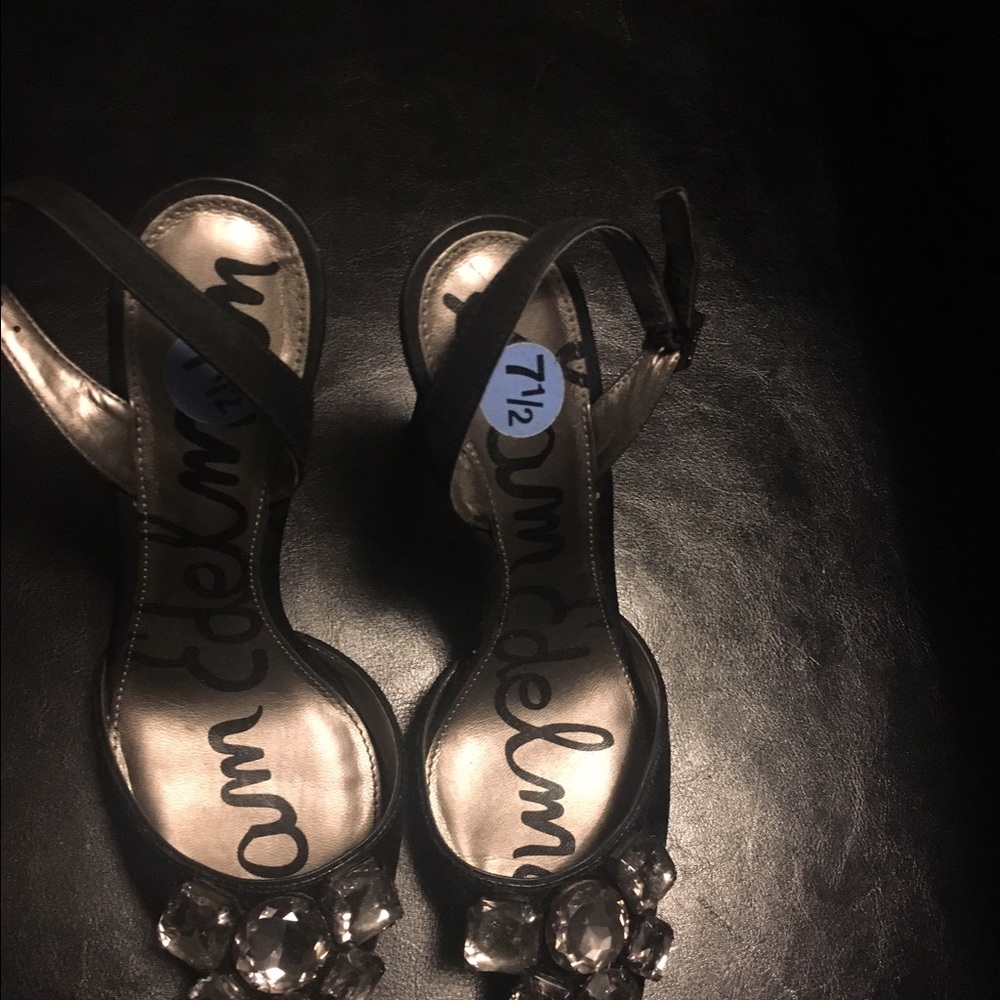 Sam Edelman black jeweled pump in black