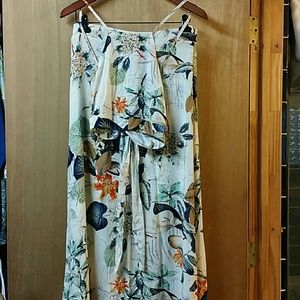 Topical 2 piece skirt & halter outfit