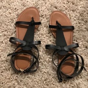 Black ankle T- strap sandal