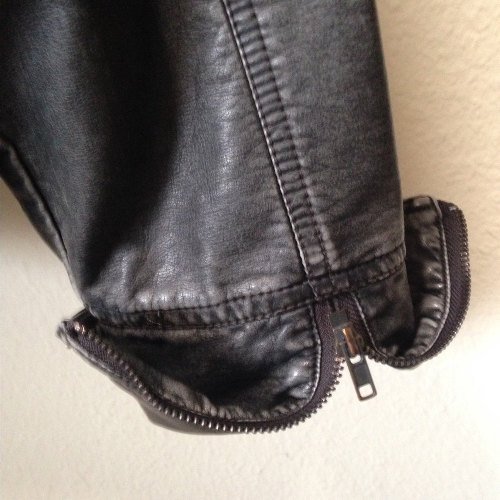 Roxy Short Black Jacket - image 5