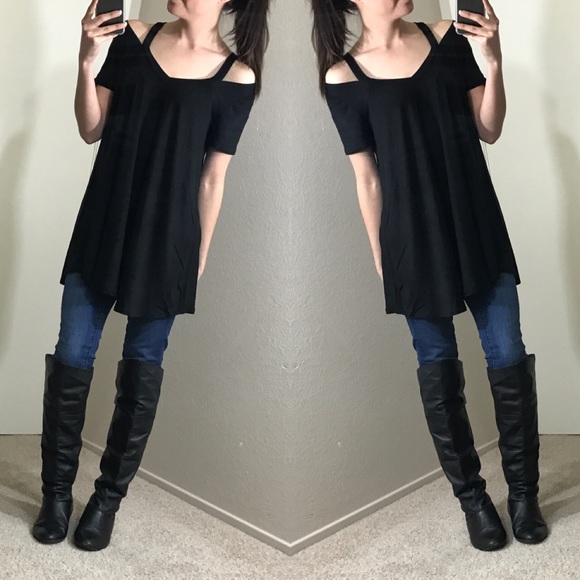 LAST (L) Black Cold Shoulder Top 🖤 - Picture 2 of 5