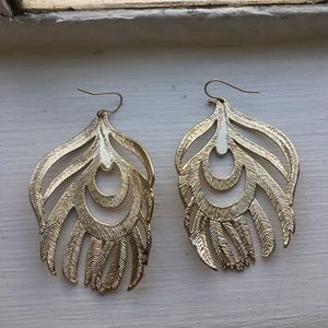Kendra Scott Karina Earrings in Gold