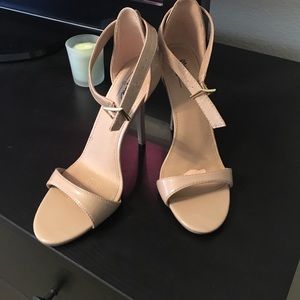 Mossimo nude heels